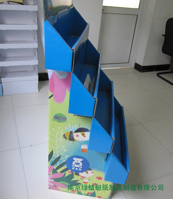 環保與創新并行 南京綠蜻蜓紙制品制造引領紙質展示架新風尚